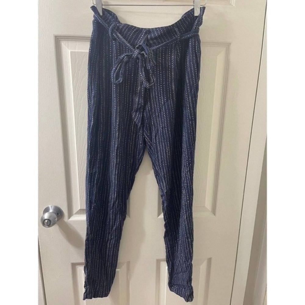 Forever 21 Contemporary Belted Soft Navy Pants Size Small